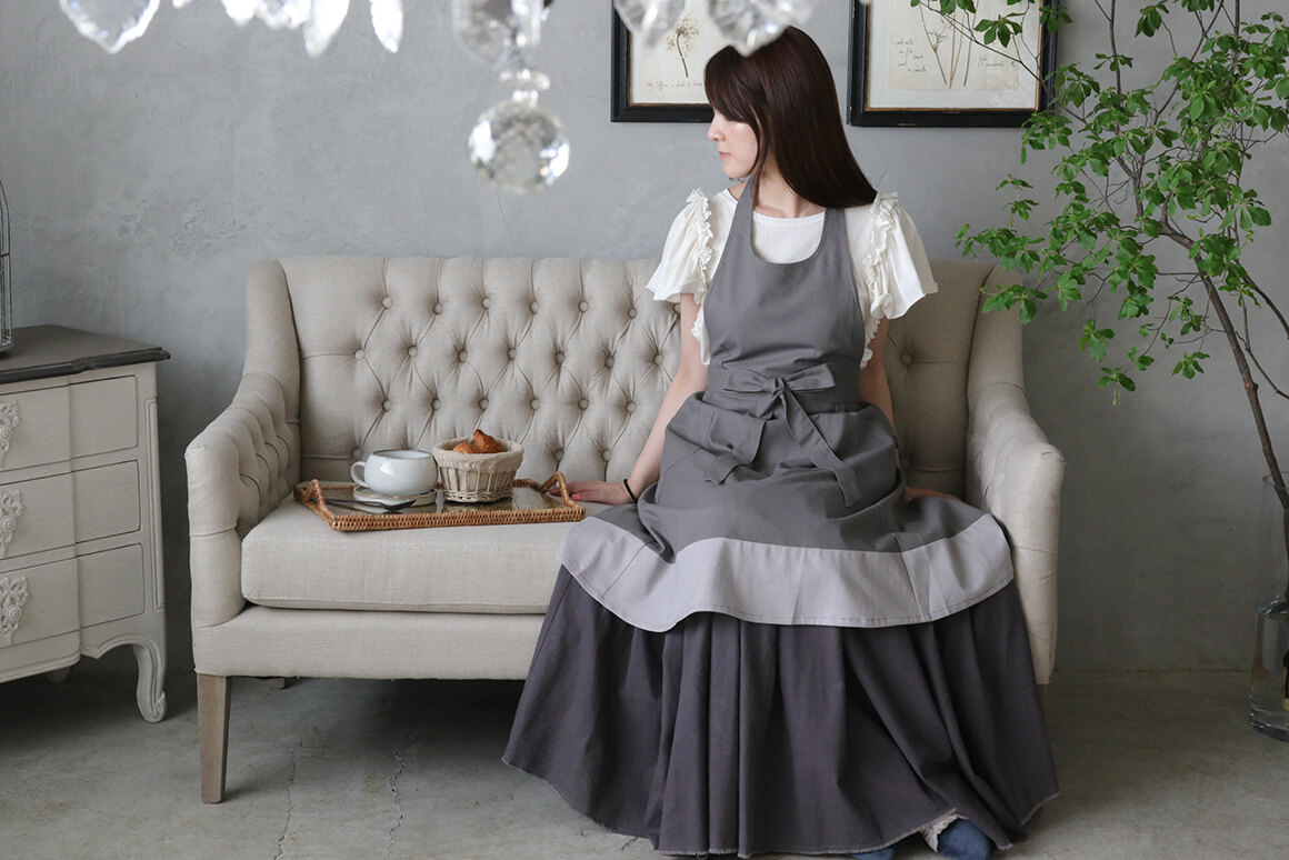 Sarah GraceエプロンCarineグレーNo.2 ～ サラグレース