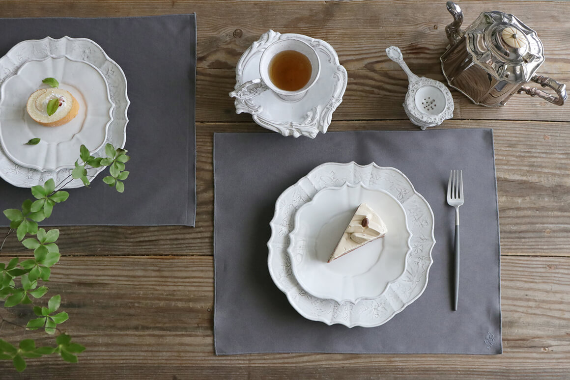 Sarah Grace 撥水プレースマットモノグラムグレー