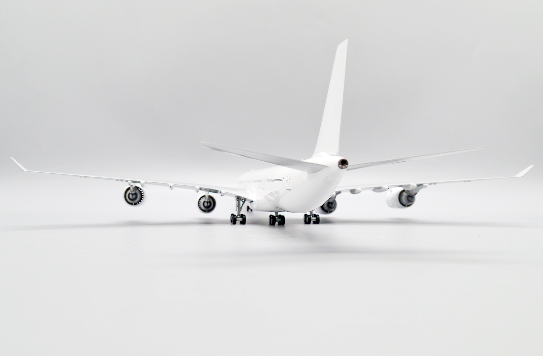 ScaleModelStore.com :: JC Wings 1:200 - BK1024 - Blank Airbus A340-600