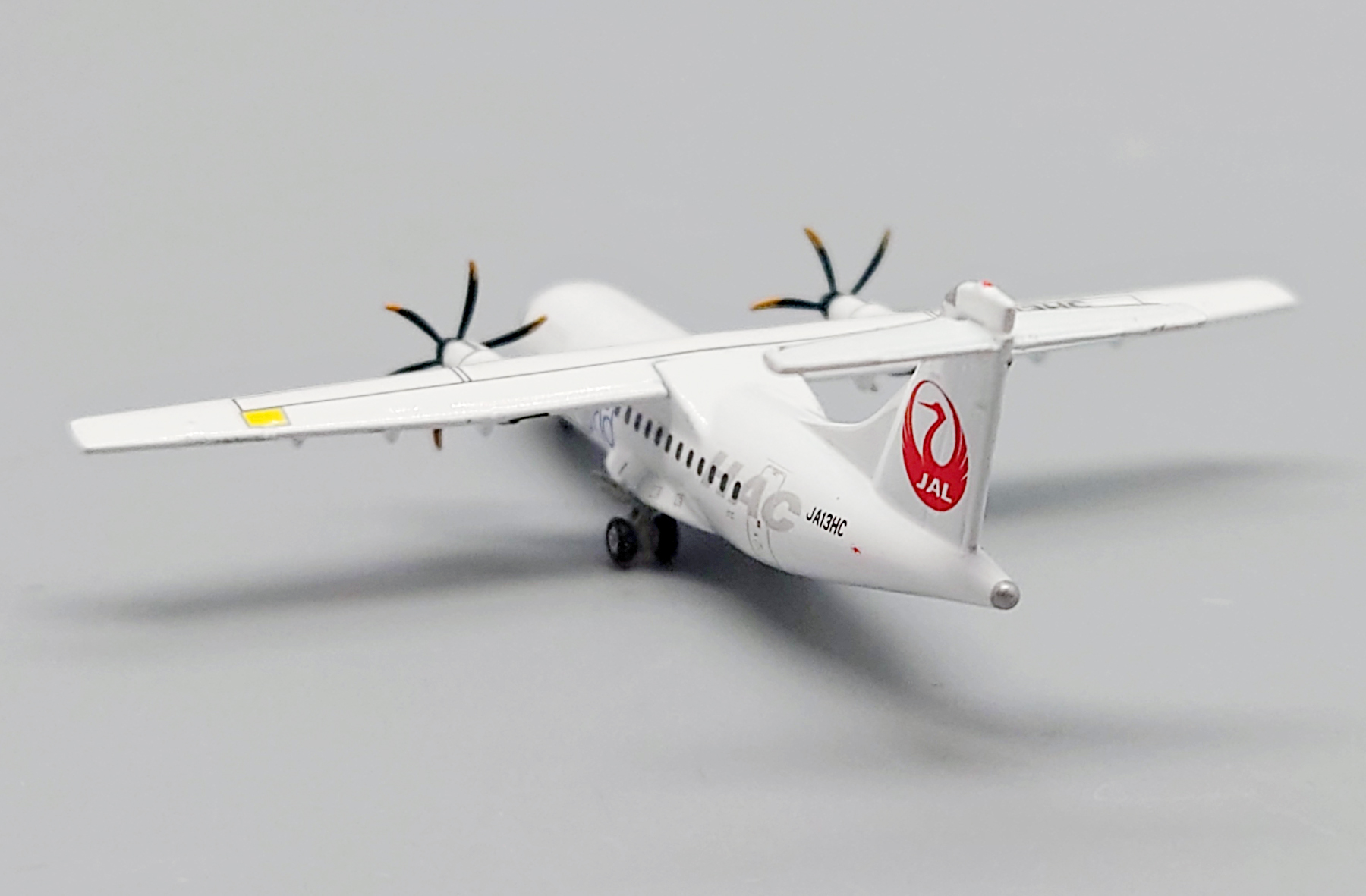 ScaleModelStore.com :: JC Wings 1:400 - EW4AT4004 - Hokkaido Air