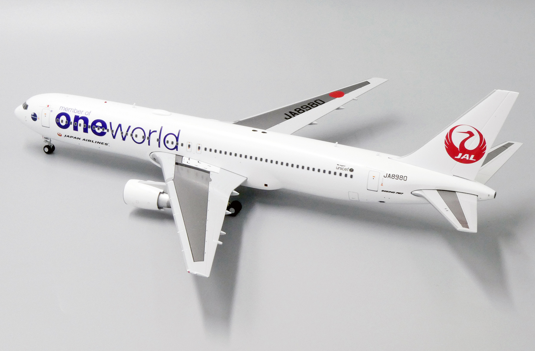 ScaleModelStore.com :: JC Wings 1:200 - EW2763003 - Japan Airlines