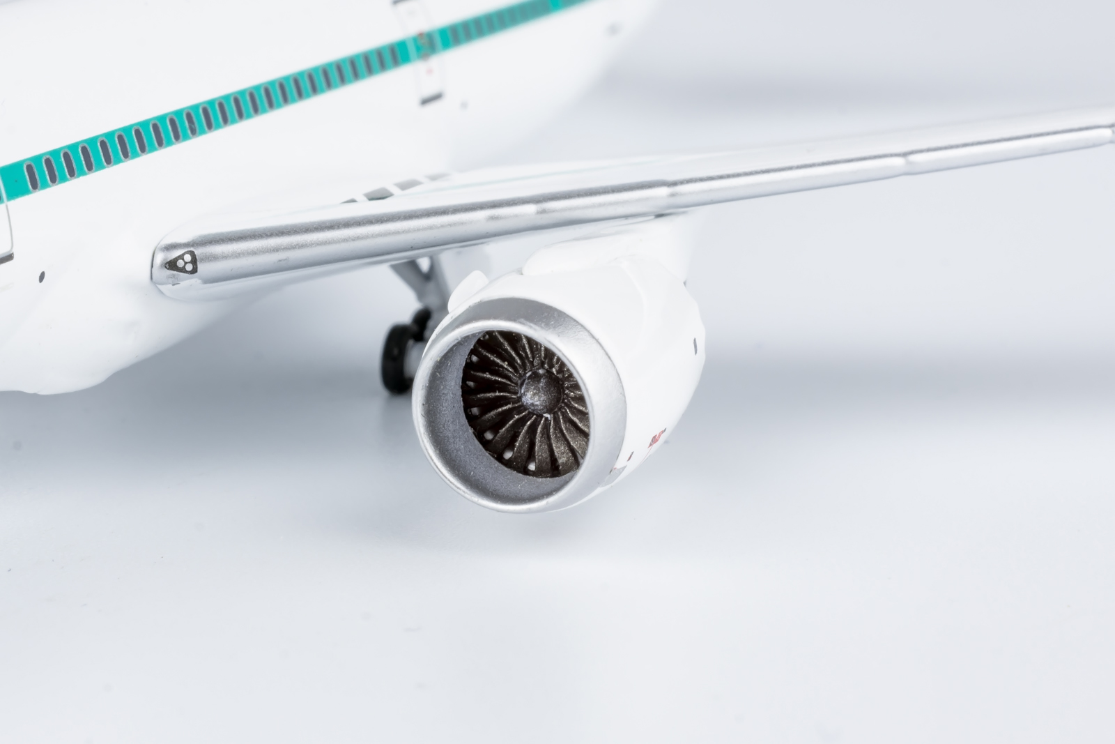 ScaleModelStore.com :: NG Models 1:400 - 59021 - ZIPAIR Tokyo