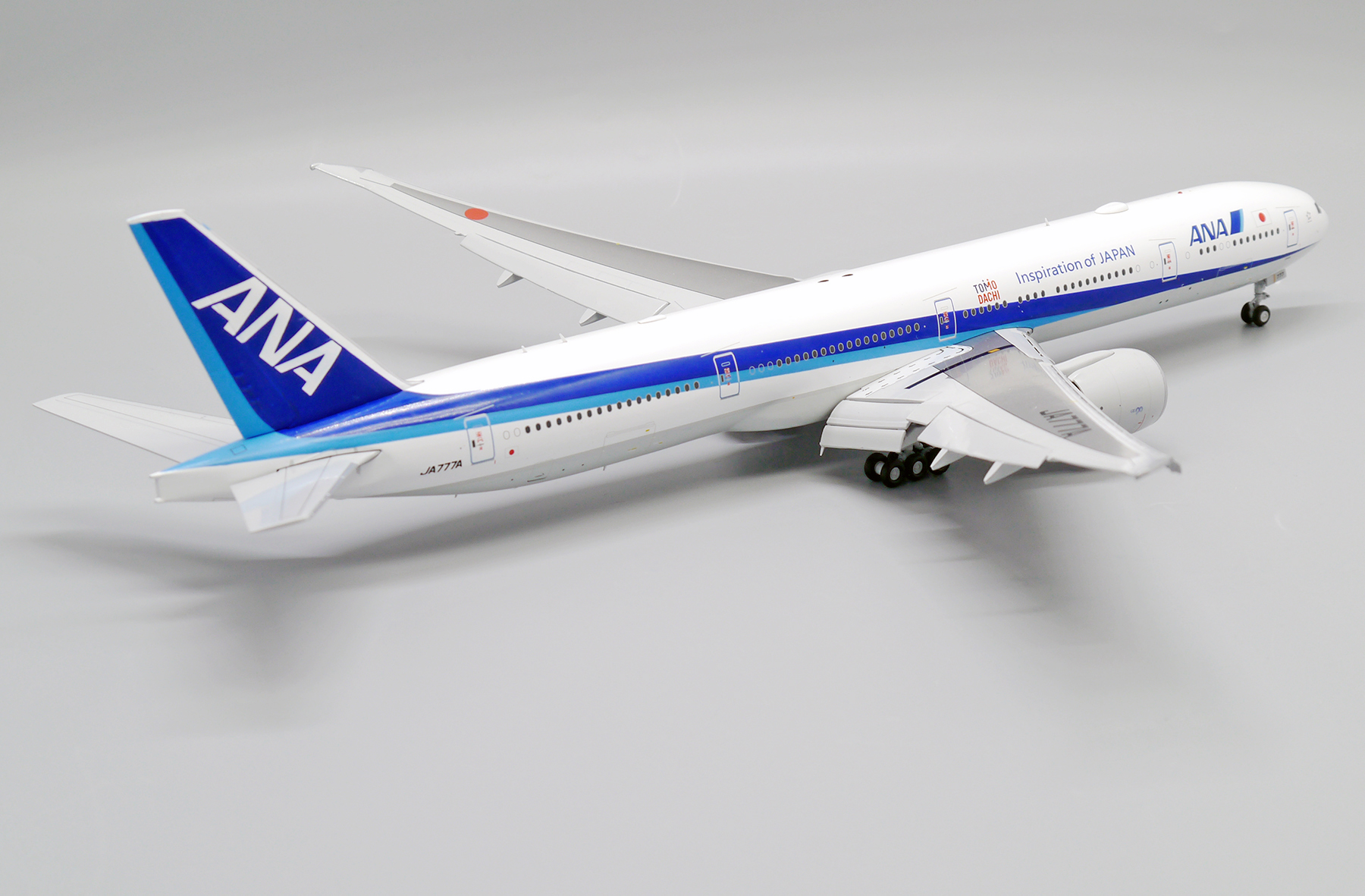 ScaleModelStore.com :: JC Wings 1:200 - EW277W005A - ANA All
