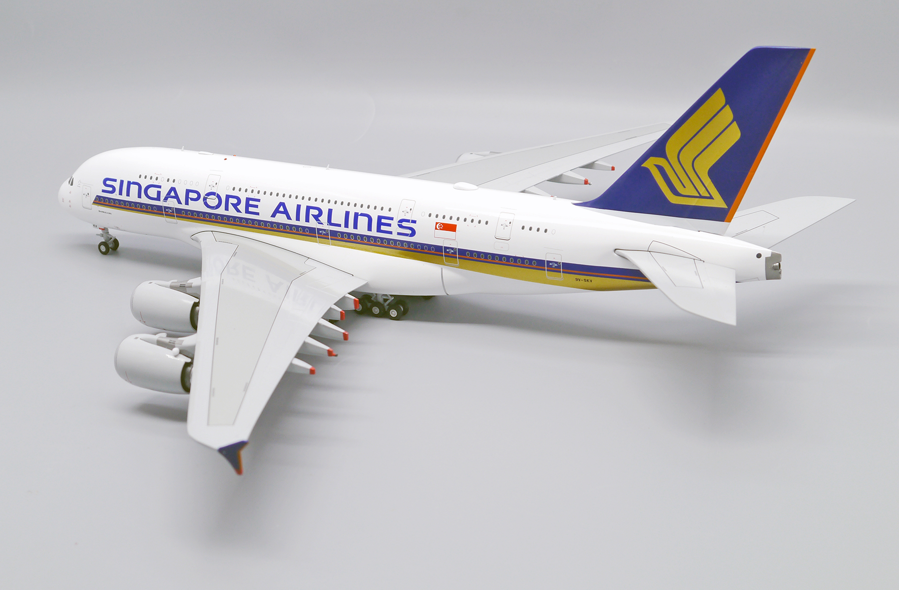 ScaleModelStore.com :: JC Wings 1:200 - EW2388009 - Singapore