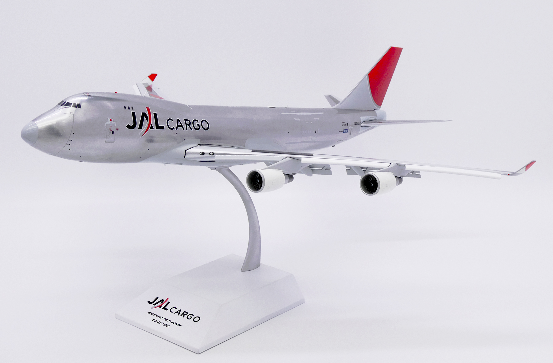 JC Wings 日本航空（JAL） 1:200 トーイングトラクター JC Wings 1:200
