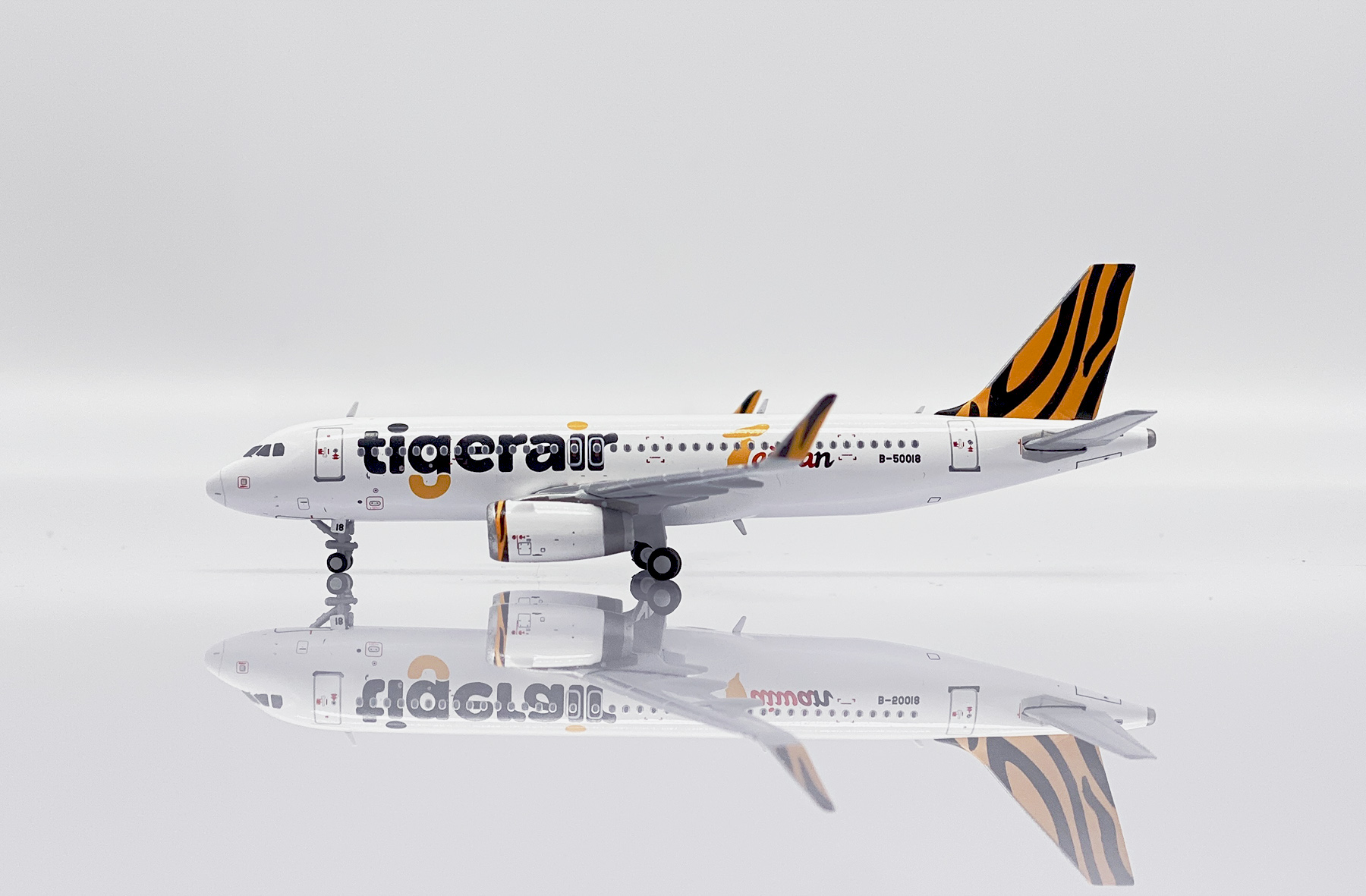 ScaleModelStore.com :: JC Wings 1:400 - XX40072 - Tigerair Taiwan
