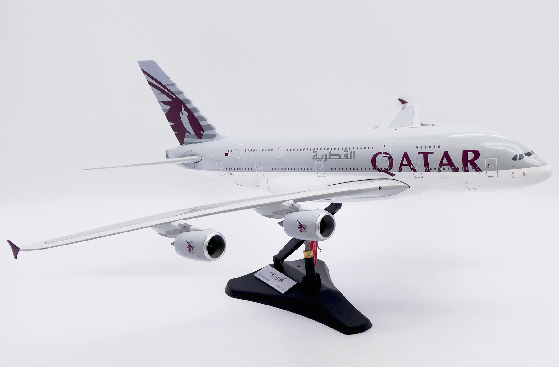 ScaleModelStore.com :: JC Wings 1:200 - XX20200 - Qatar Airways