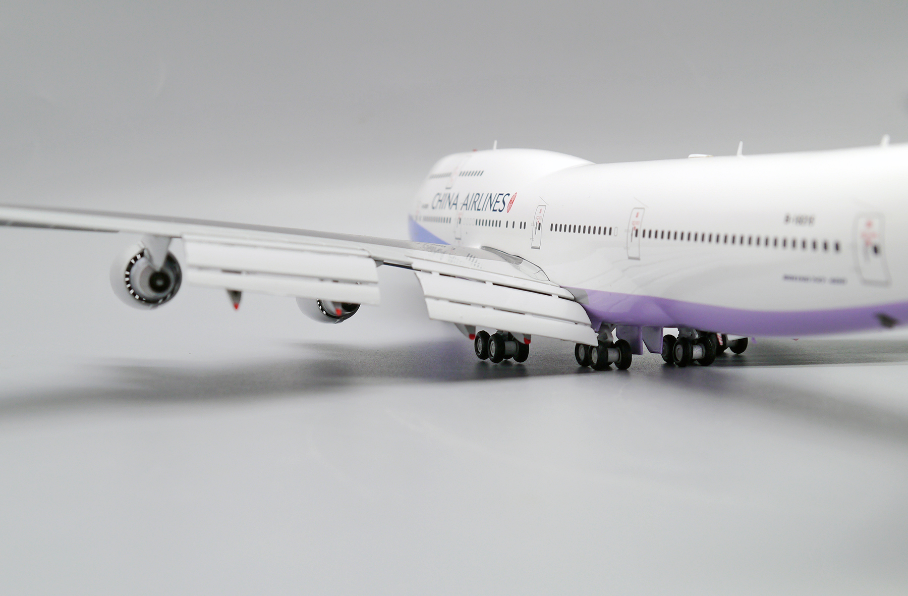 ScaleModelStore.com :: JC Wings 1:200 - XX20092A - China Airlines