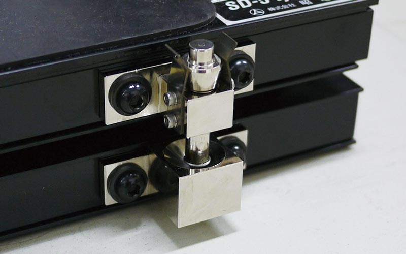 ラック用免震装置 SD-5 typeⅡ｜コンピュータ機器の免震対策｜地震対策