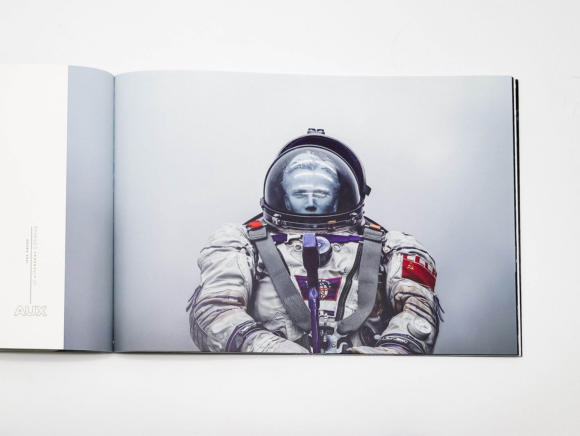 杉山有希子写真集 CRASH/PHASES｜青幻舎 SEIGENSHA Art Publishing, Inc.