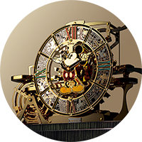 煌めく時を刻むディズニーキャラクターの高級置時計を10 台限定で発売