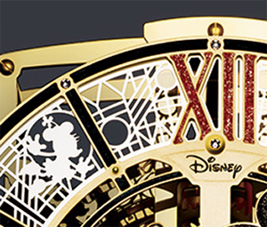 煌めく時を刻むディズニーキャラクターの高級置時計を10 台限定で発売