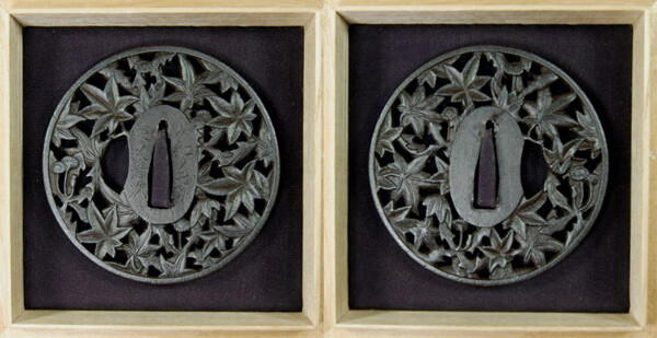 鍔 以紅毛鉄 (TU-098075)｜刀・日本刀の販売なら日本刀専門店の【銀座