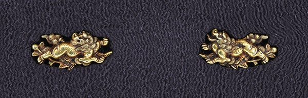 目貫 無銘 加賀金工 牡丹獅子図目貫(ME-011124)｜刀・日本刀の販売なら