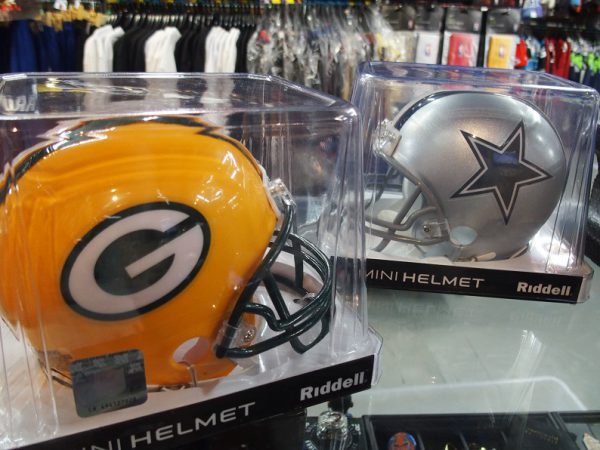 NFL 人気のミニヘルメットセットが再入荷です☆ - 新宿店 アメフト