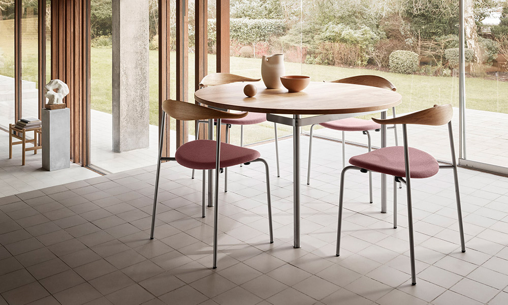 CH88T チェア / オーク材 ソープ仕上げ ブラック脚Carl Hansen & Son