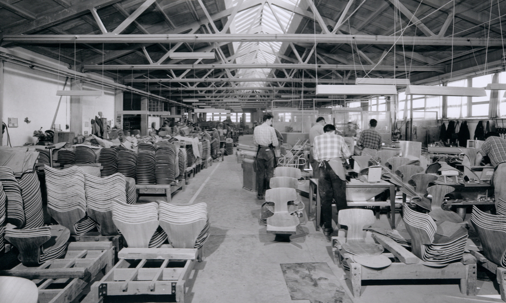 セブンチェア 3107 / フルパディング エッセンシャルレザーブラック