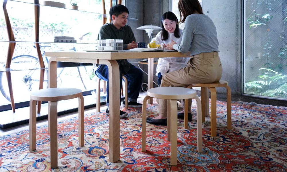 スツール60 / ブラックリノリウム 組立て無料Artek（アルテック