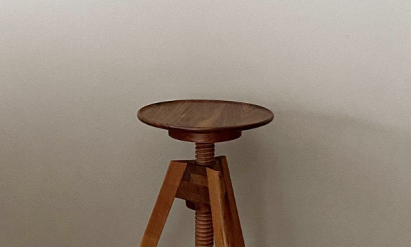 ルメ スツール 本体 / ウォールナット広松木工（ヒロマツモッコウ