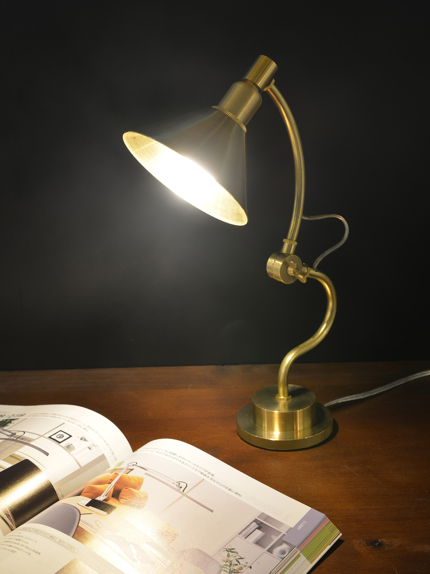 SSS206 純国産インダストリアルライト 真鍮生地テーブルスタンド