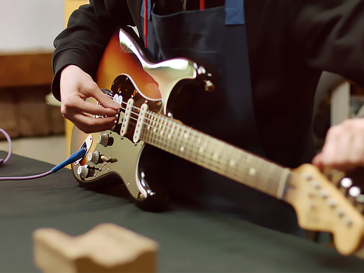 島村楽器限定モデル！【Greg Bennett】STA-400SH TBK 入荷致しました