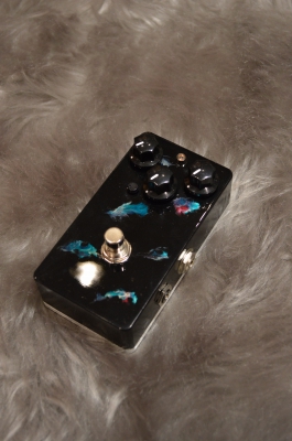 エフェクター】Leqtique 9/9の島村楽器限定カラーが入荷いたしました