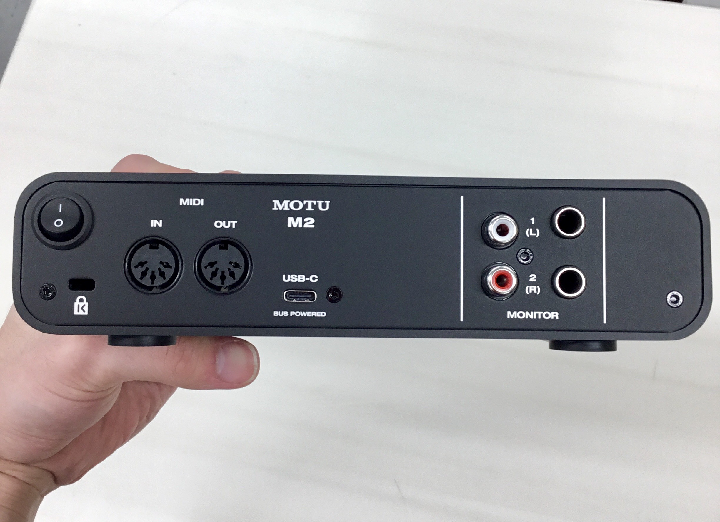 MOTUより新製品「M2」オーディオインターフェイス入荷しました！簡易