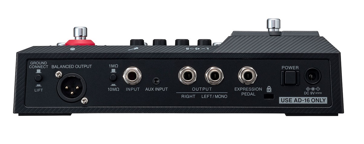 ZOOM】 B2 FOUR アンプシミュレーター マルチエフェクターが入荷