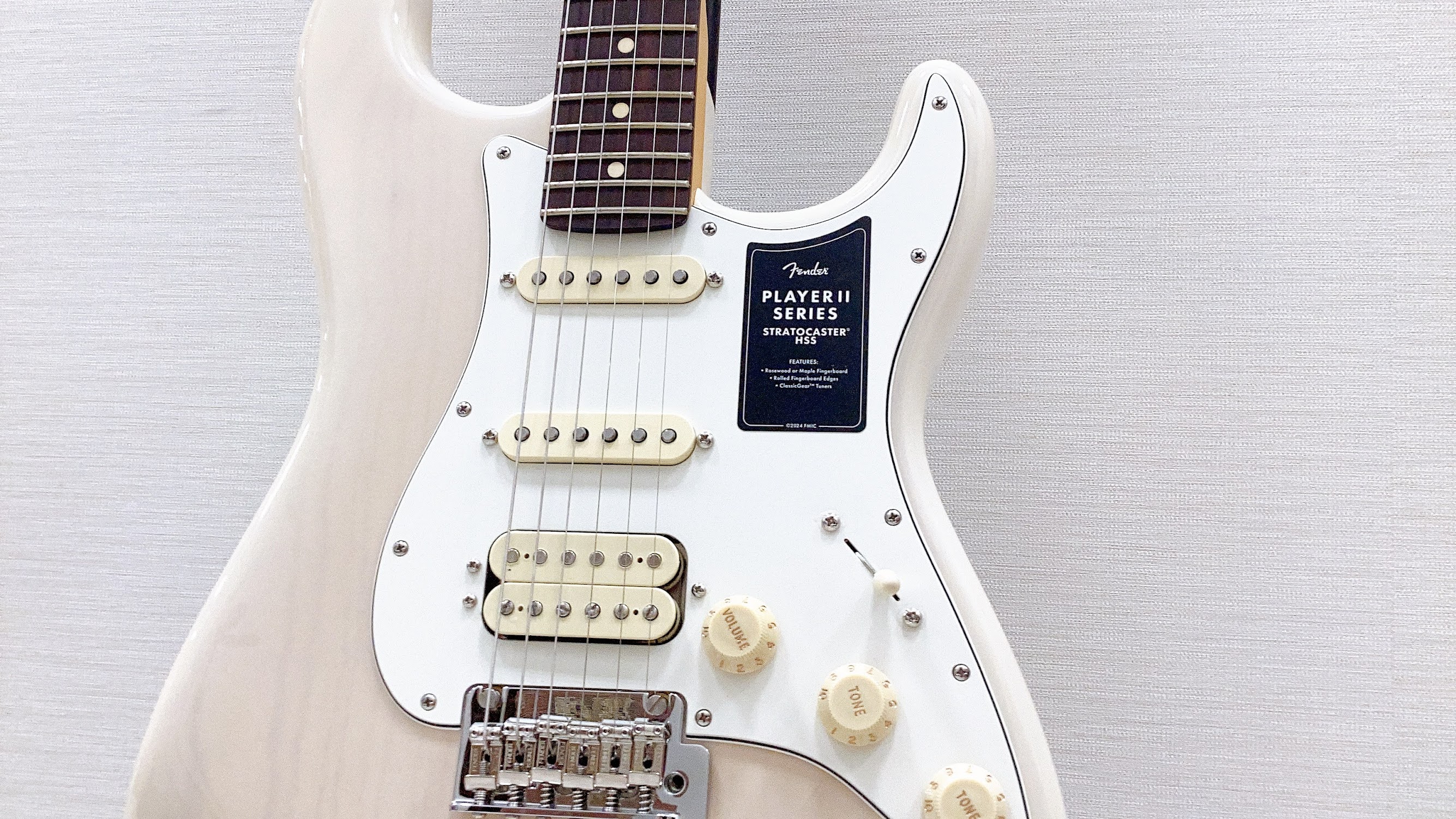 ステージで輝く次世代ストラト！Fender Player II Stratocaster HSSが