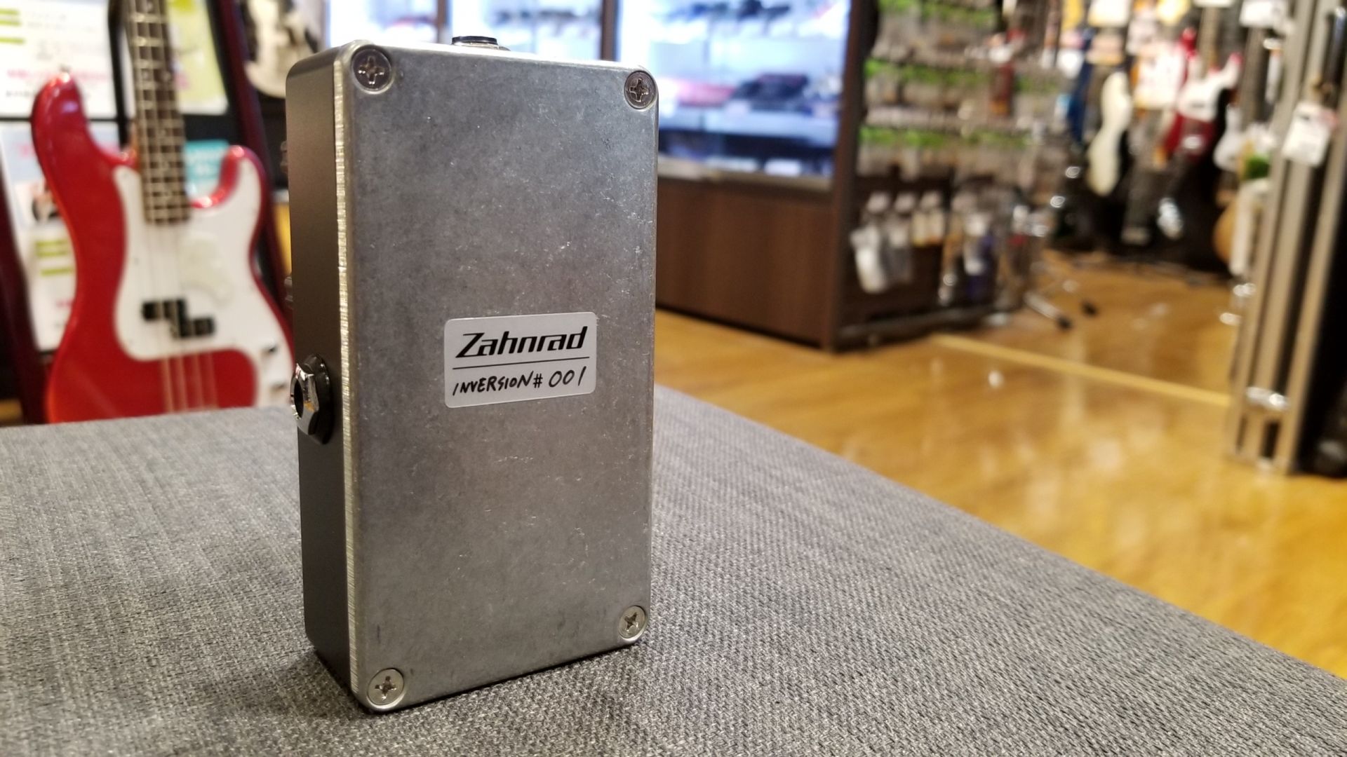 入荷情報】人気急上昇中の名古屋のあのバンドのあの音！Zahnrad