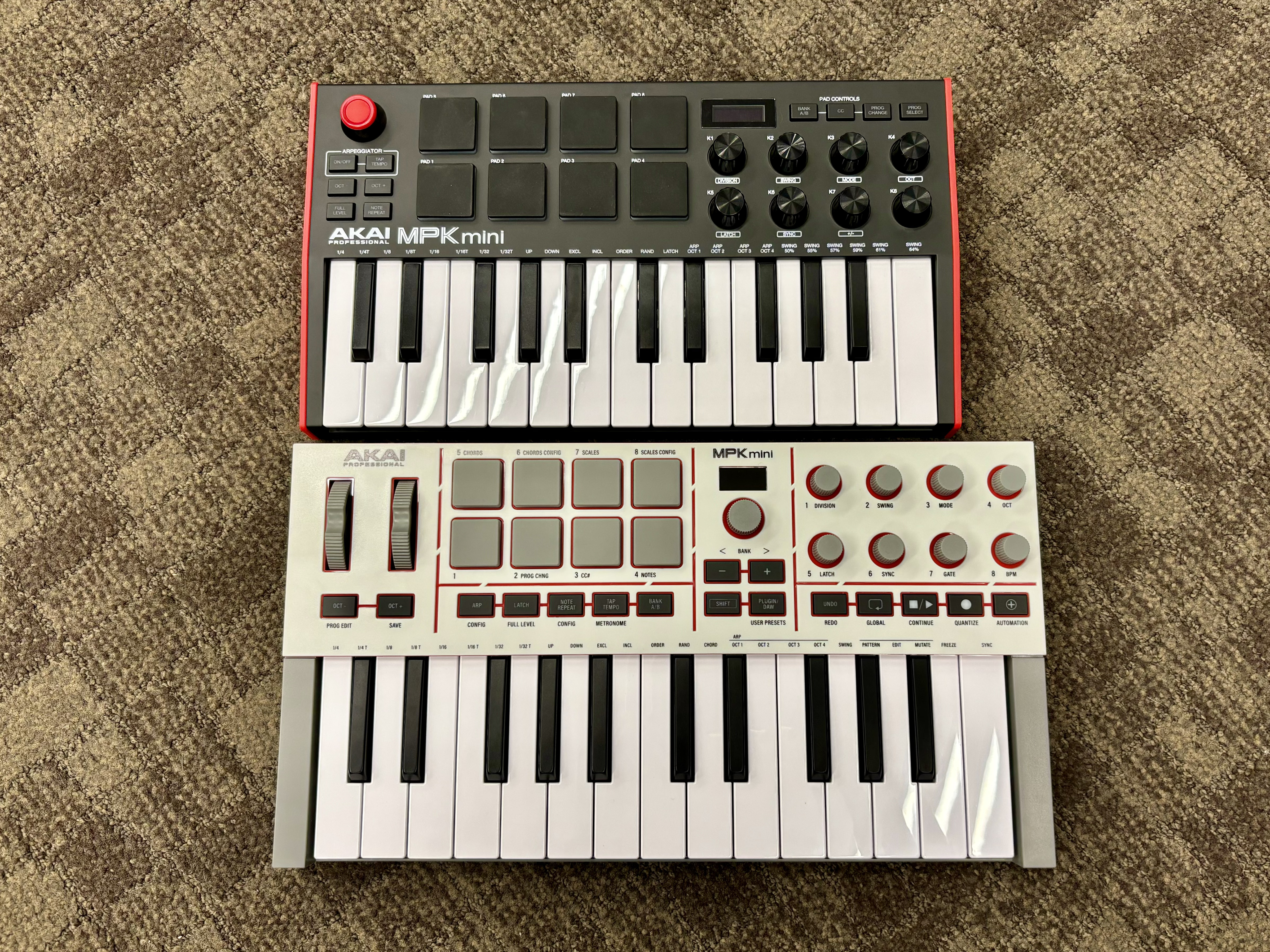 デジタル】AKAI MPK mini Ⅳ 展示開始いたしました！｜島村楽器 イオン