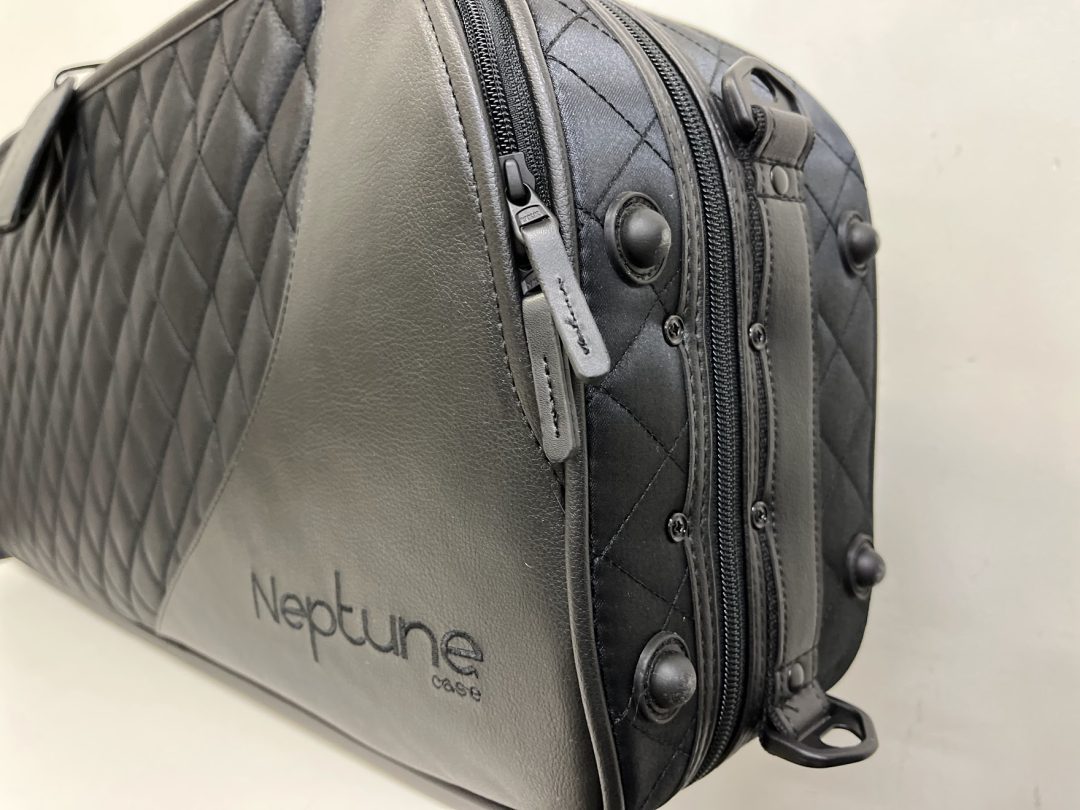 Neptune AS-830】超軽量！アルトサックスケース入荷しました！｜島村