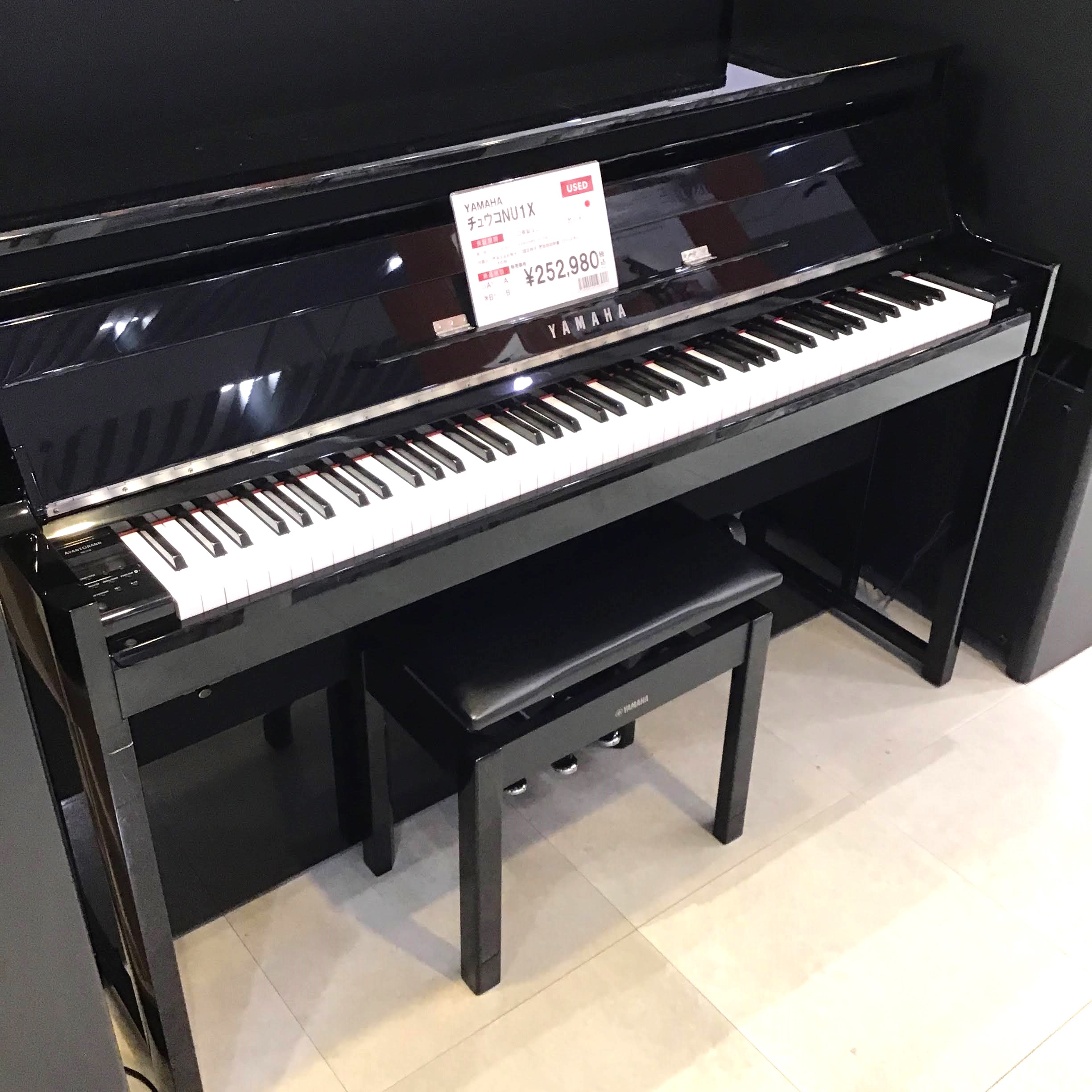 電子ピアノ:展示特価品】ブラックフライデー到来♪黒(BLACK)の電子