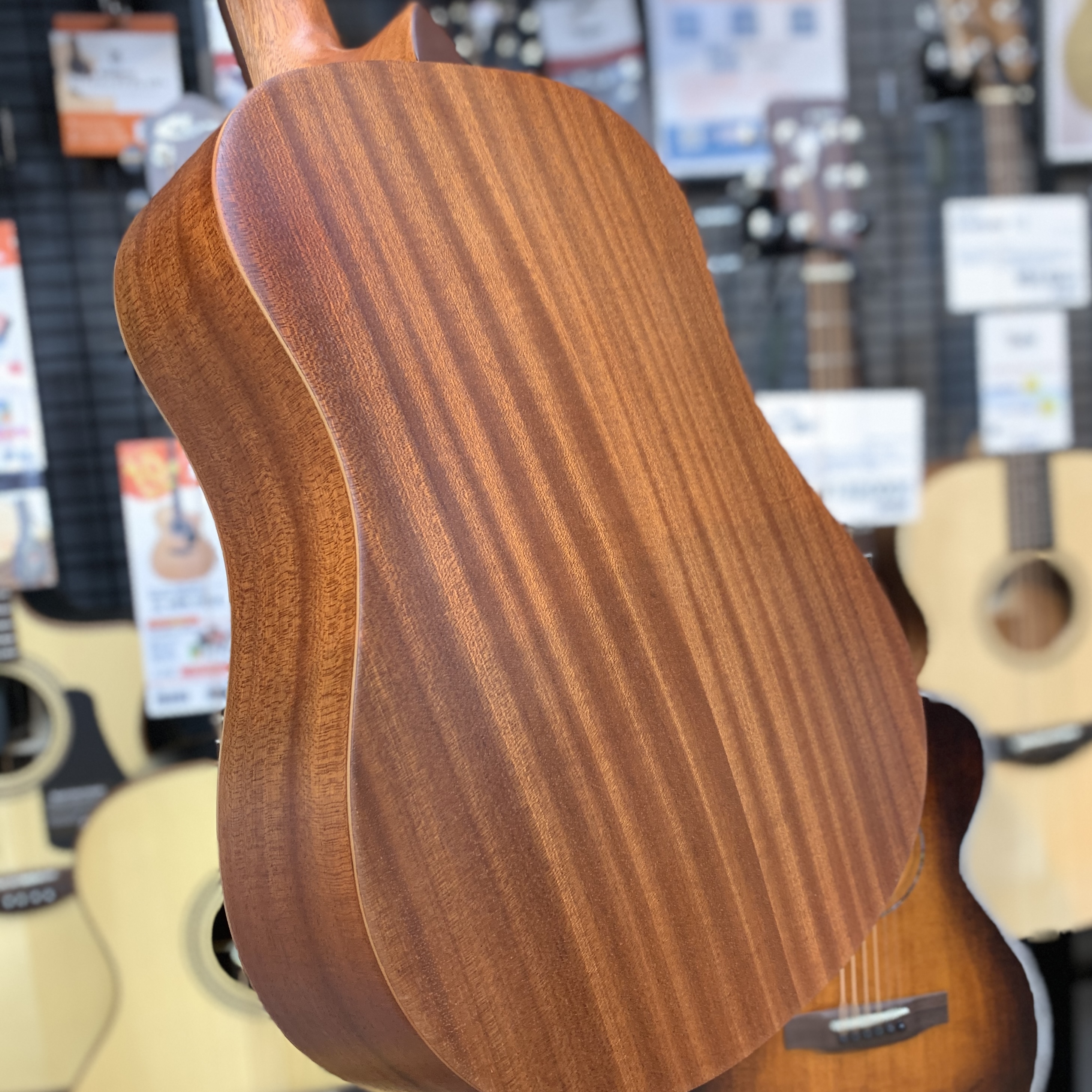 音音のミニギターが入荷しました！｜島村楽器 札幌ステラプレイス店