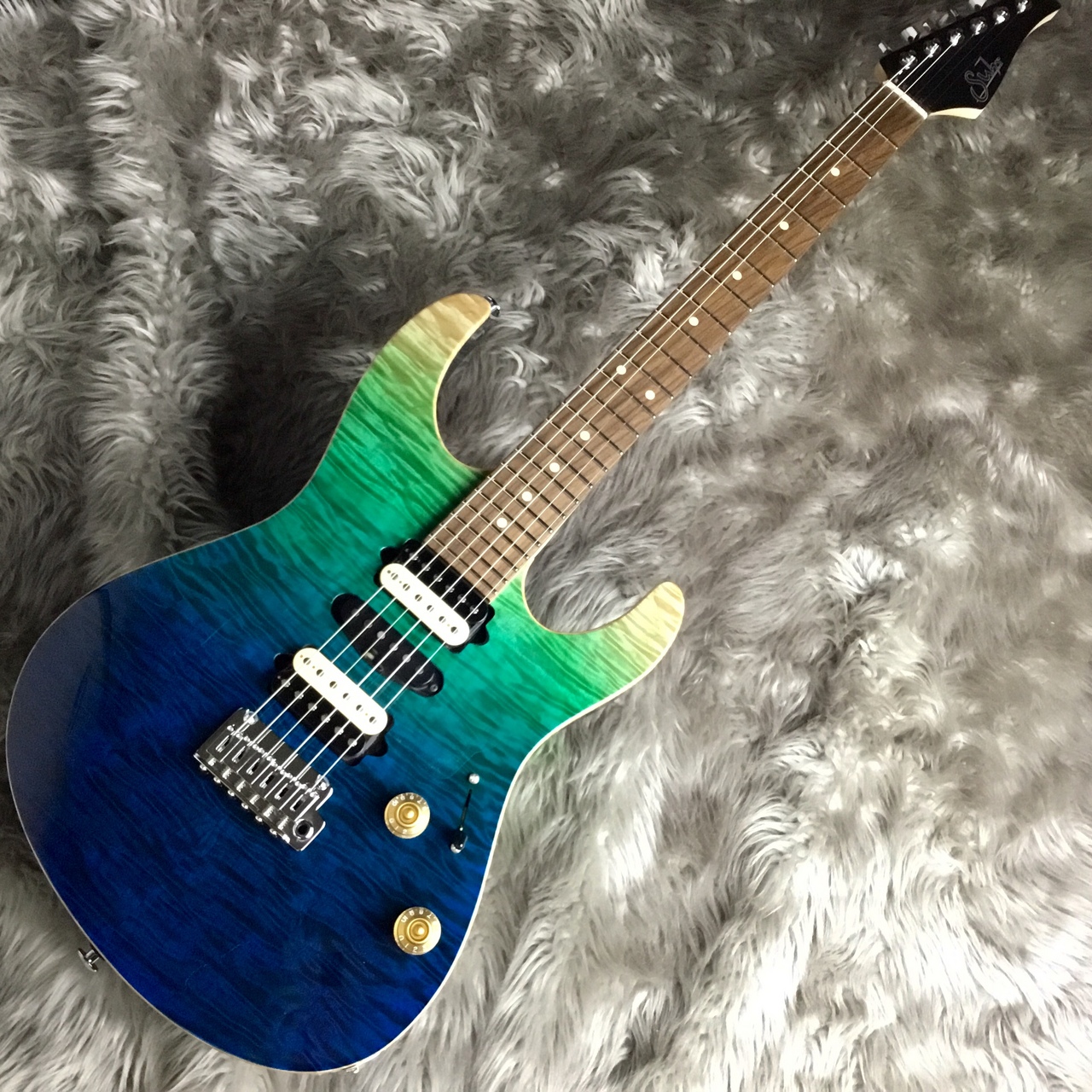 Suhr 全世界200本限定Modern Plus Curly Maple Topが2本から選べます