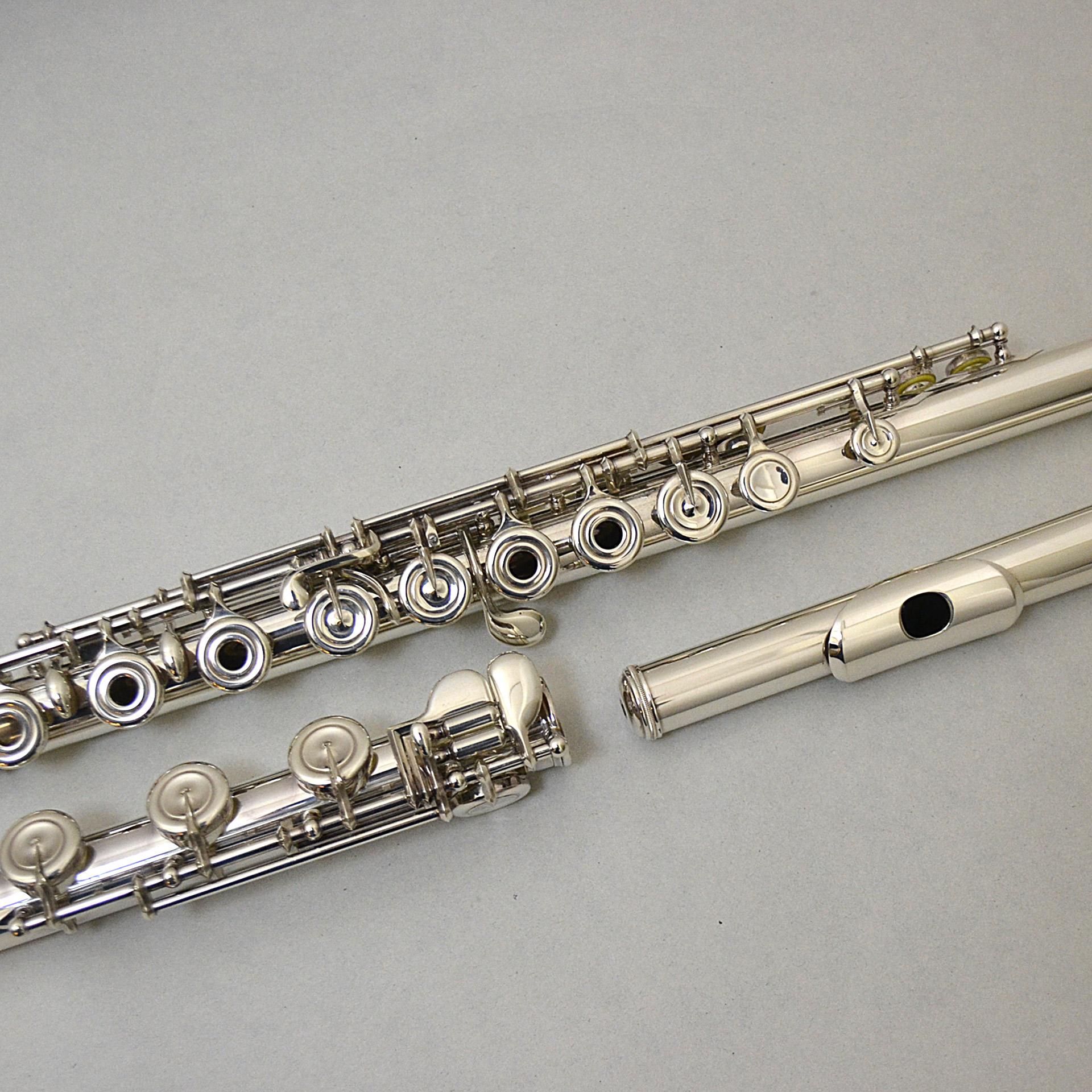 Altus銀製オープンホールフルート 16キー アルタス フルート｜Altus