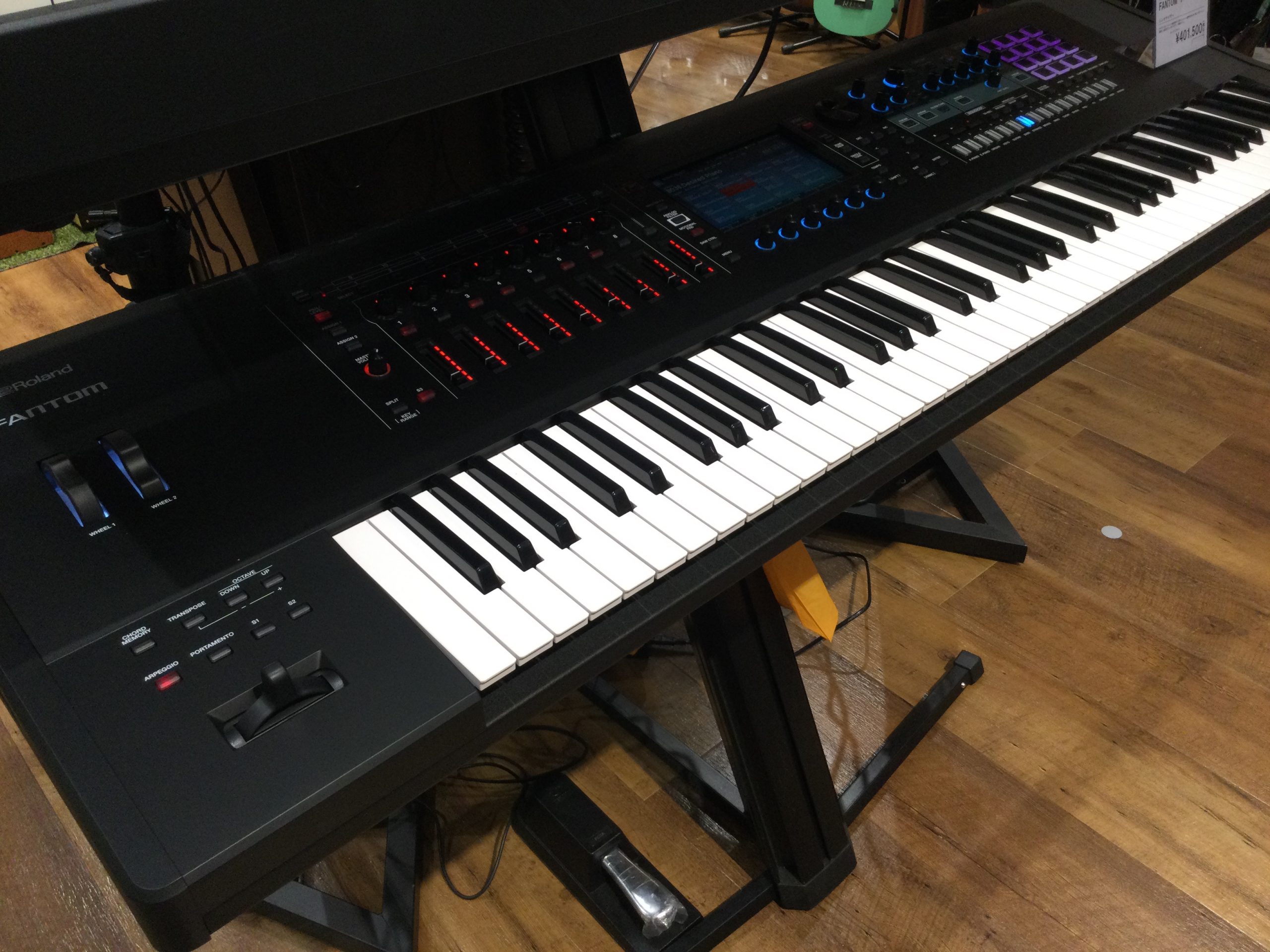 シンセサイザー】Roland最高峰のシンセサイザー FANTOM-7店頭にてお