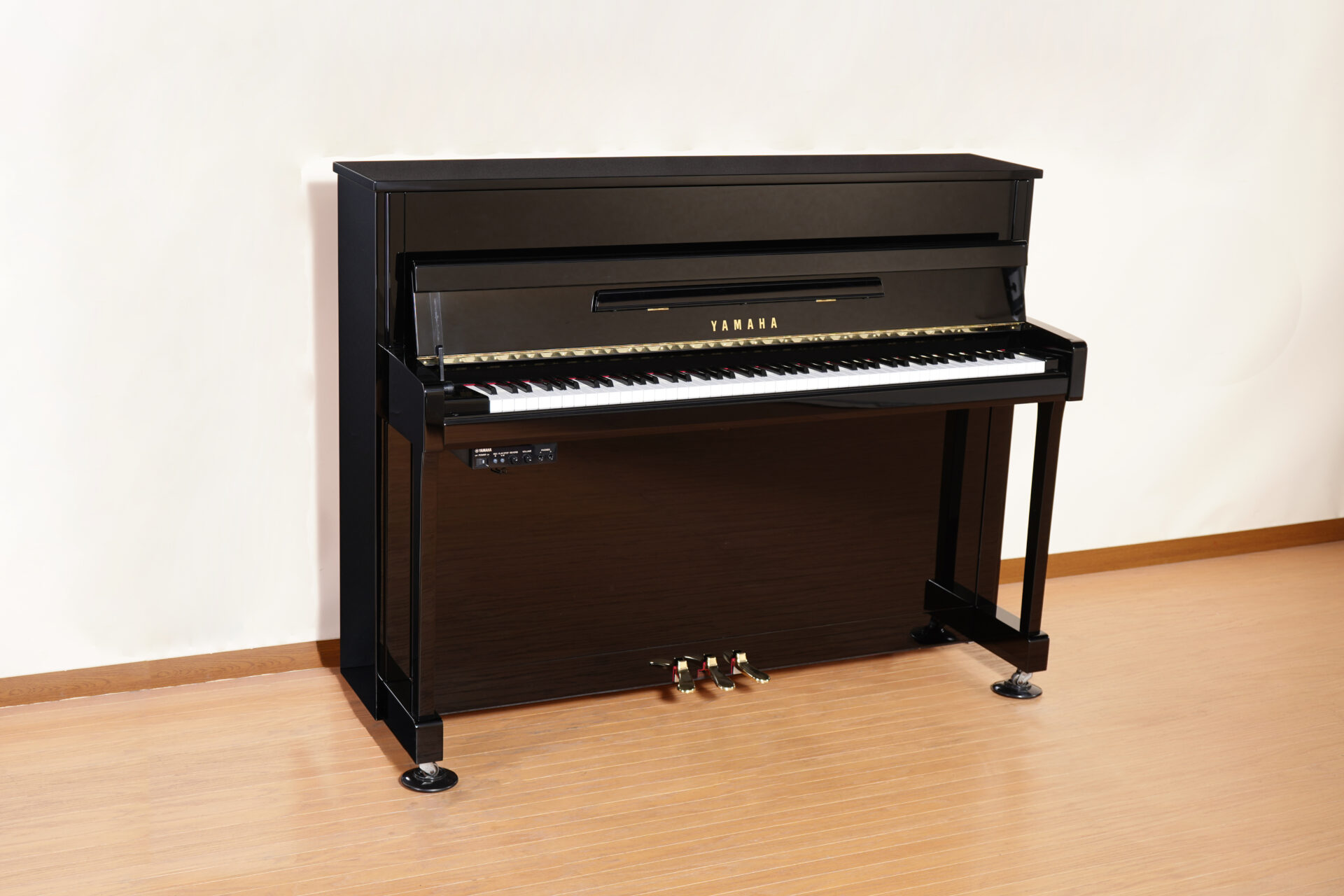 高品質な中古ピアノの販売（修理・再生）は伸和ピアノ