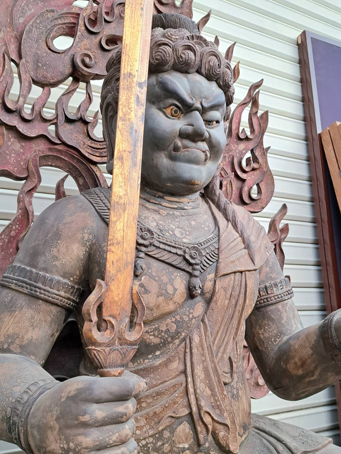 彩色木彫 玉眼入り 不動明王座像 | 新栄堂