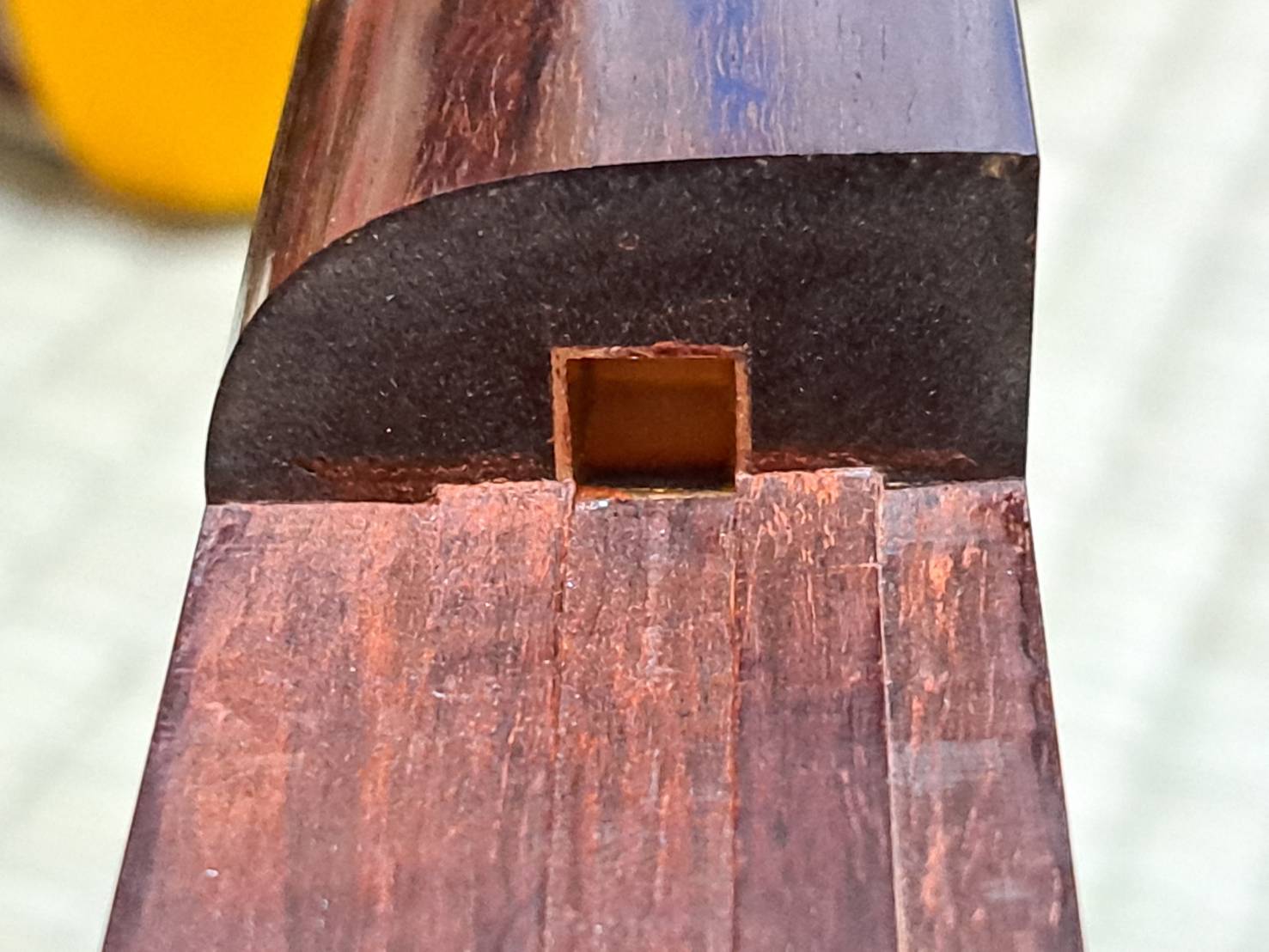 三味線 金細 子持ち綾杉彫り | 新栄堂