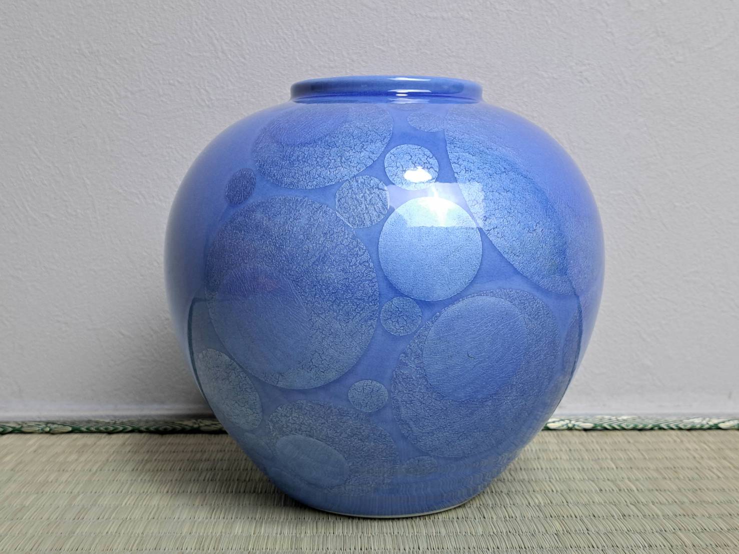 中田一於 九谷焼 釉裏銀彩 花瓶 | 新栄堂