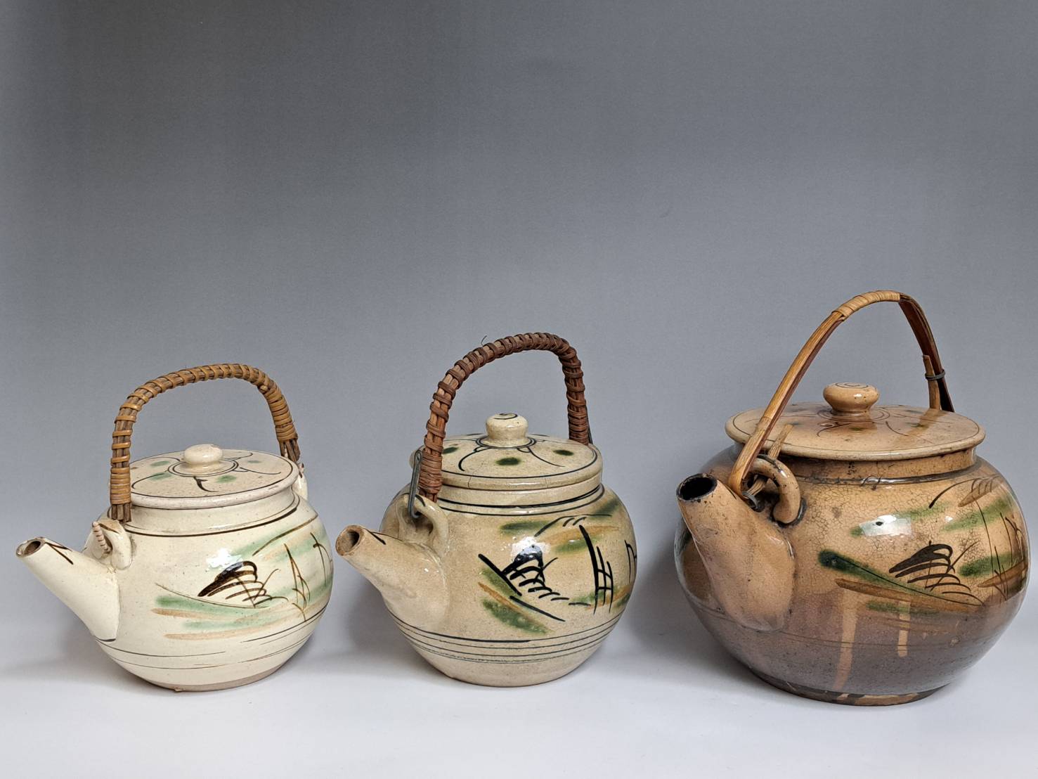 皆川マス 益子焼 山水土瓶 三点、薩摩琵琶 | 新栄堂