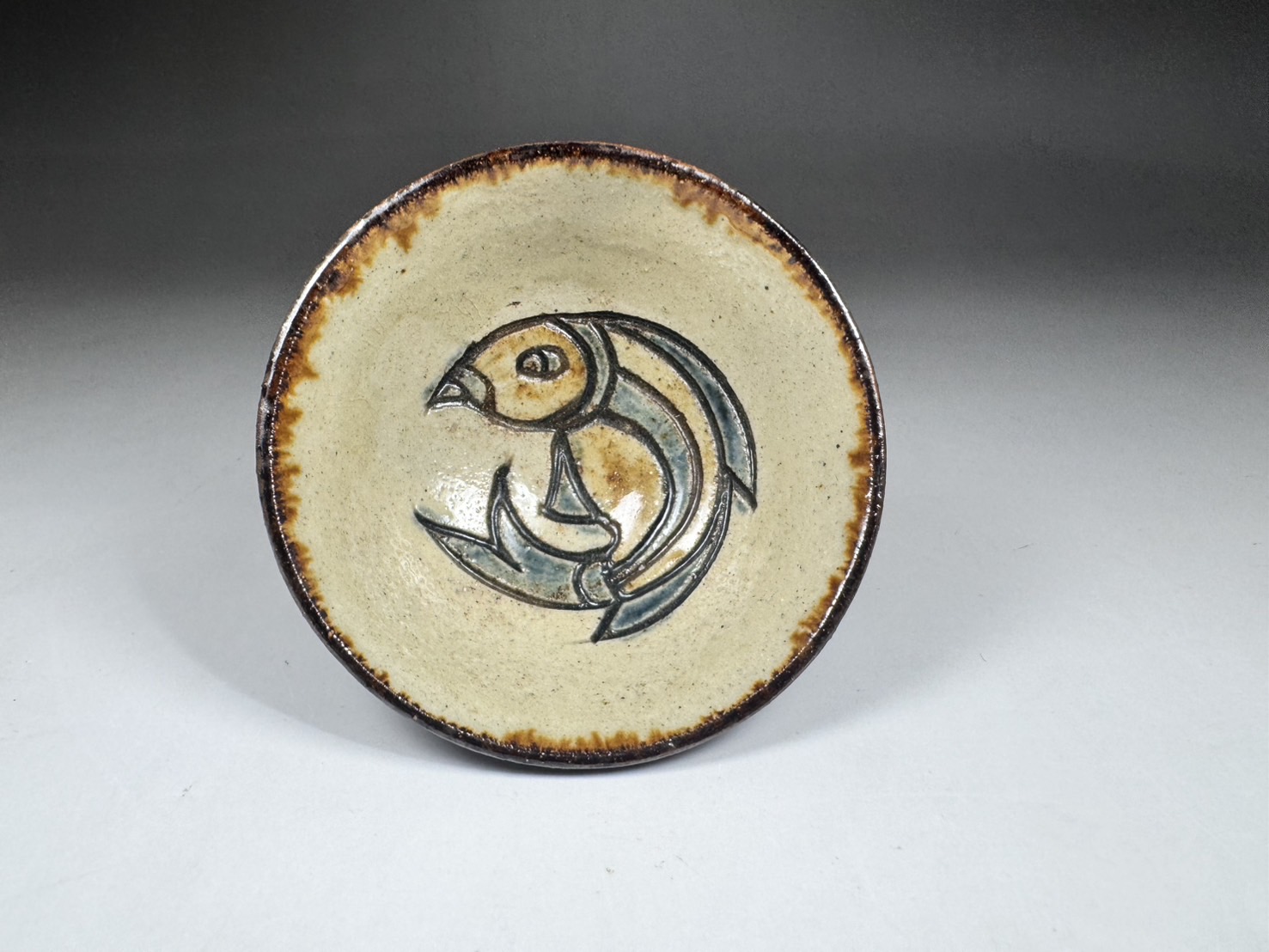 壷屋焼 人間国宝 金城次郎 水滴 金城敏男 ぐい呑 | 新栄堂