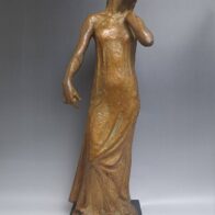 彫刻家 重岡健治 ブロンズ像「大地より生ずる」 1990年作 | 新栄堂