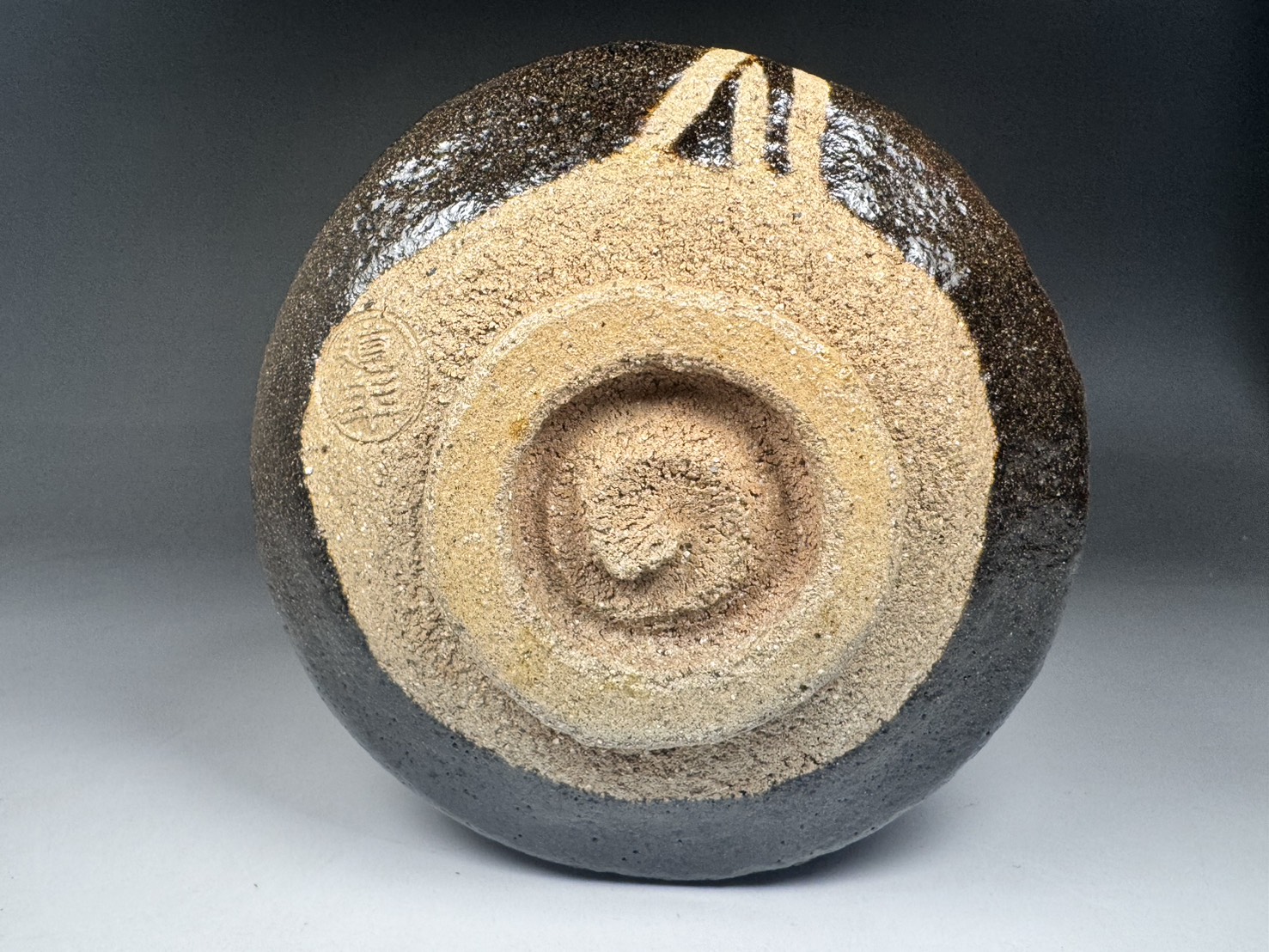 三代 中村道年 松の画 黒楽茶碗 / 表千家 十二代 尋牛斎 (久田宗也