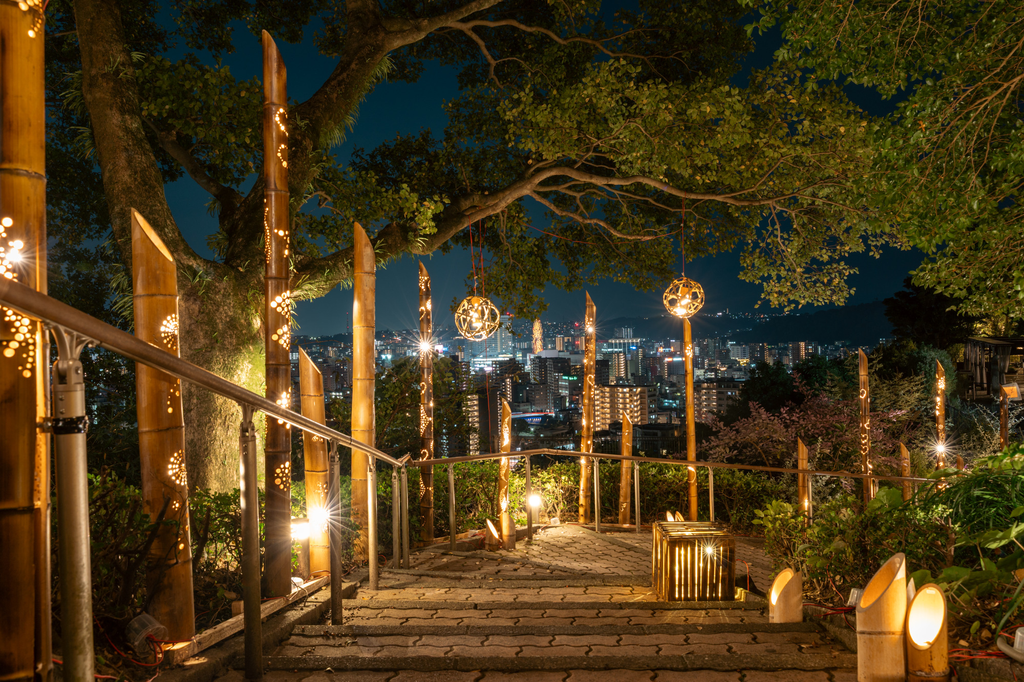 鹿児島の“竹”で灯す、ウィンターライトアップ ―｜【公式】城山ホテル