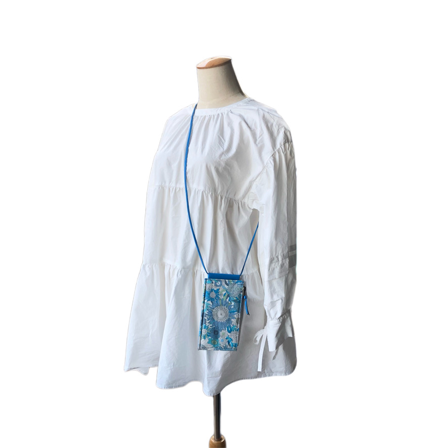 送料無料】スマホショルダー リバティ スモールスザンナ（ブルー