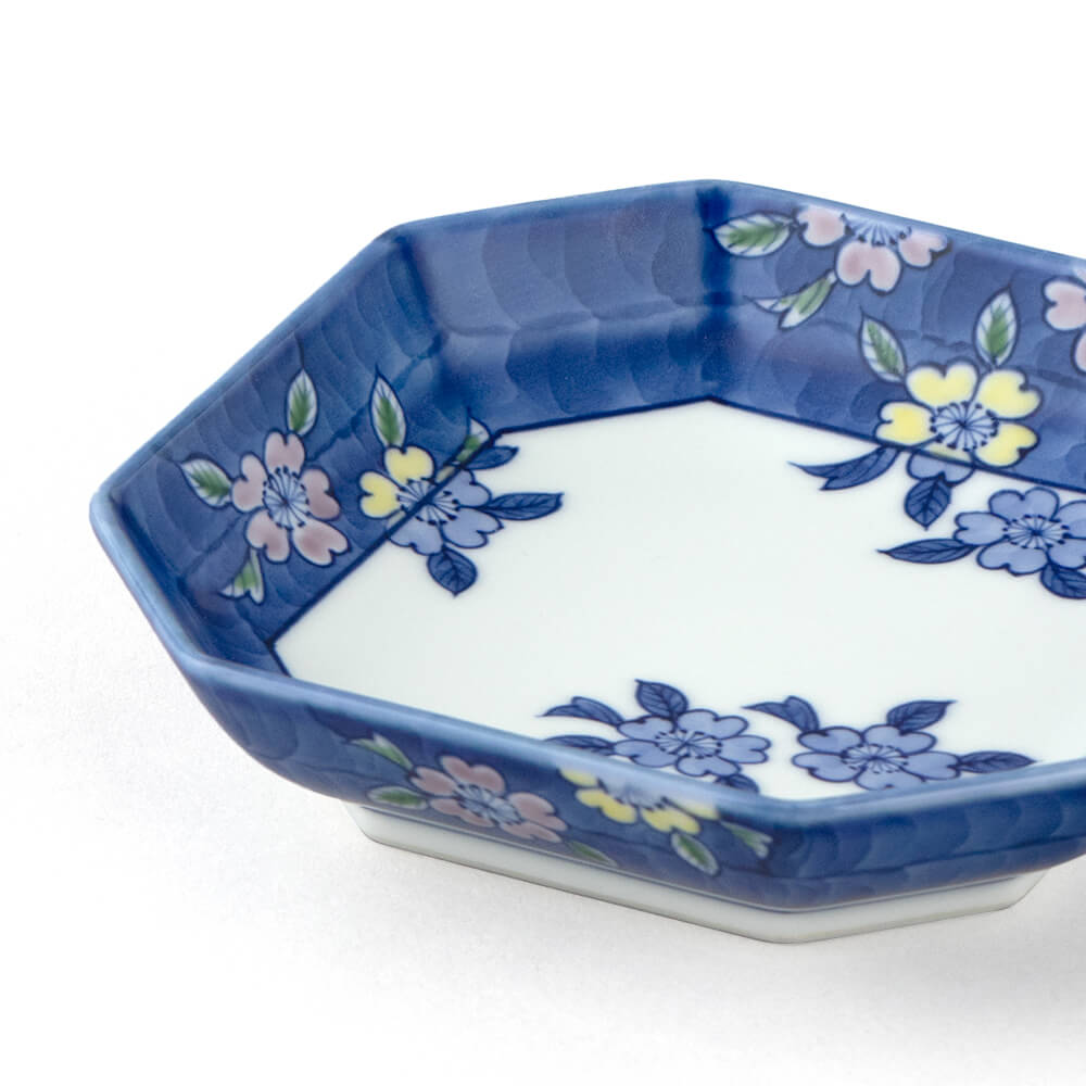 染錦桜濃 銘々方皿 ｜ 有田焼の源右衛門窯公式オンラインショップ