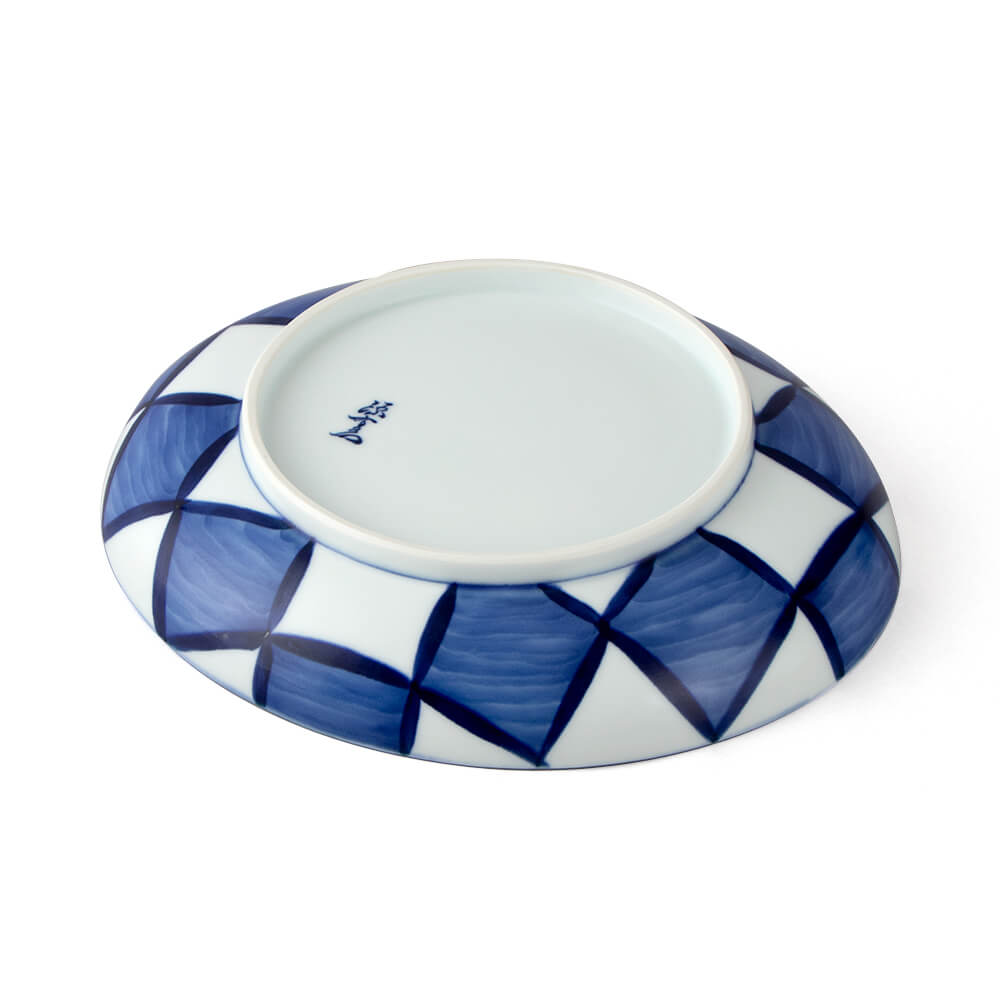 染付市松紋 皿（楕円・深・小） ｜ 有田焼の源右衛門窯公式オンライン