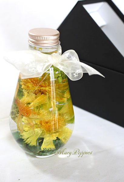 イエローサルタンとエメラルドさざれ石のハーバリウム|フラワーギフト